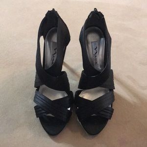 Nina New York, black heels size 7m